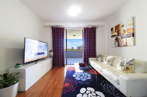Sydney Apartment Close To Airport & CBD - Accommodation Cooktown 3