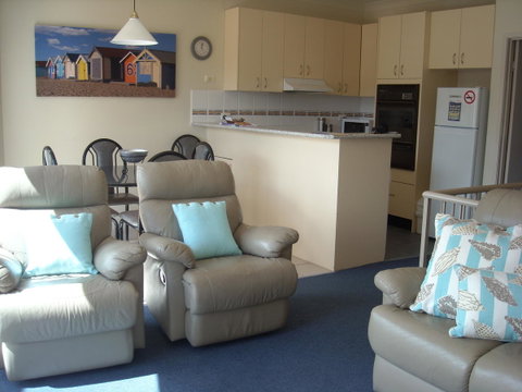 Beaches Apartments Merimbula - Accommodation Cooktown 2