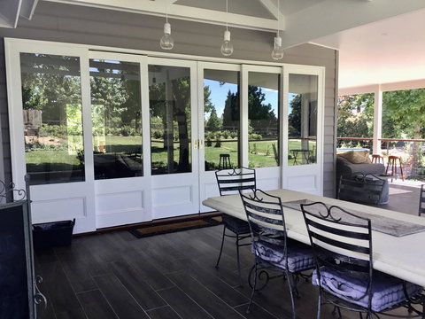 Chanticleer Gardens Barn Cottage With A Pool - Accommodation Cooktown 3