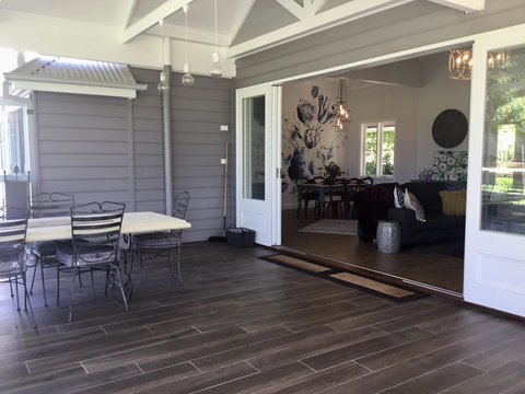 Chanticleer Gardens Barn Cottage With A Pool - Accommodation Cooktown 10