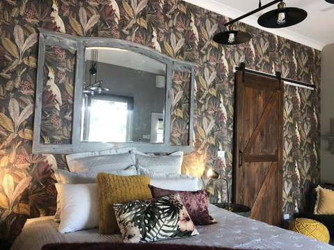 Chanticleer Gardens Barn Cottage With A Pool - Accommodation Cooktown 20