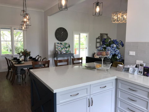 Chanticleer Gardens Barn Cottage With A Pool - Accommodation Cooktown 27