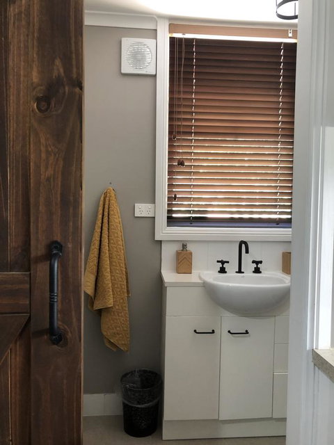 Chanticleer Gardens Barn Cottage With A Pool - Accommodation Cooktown 22