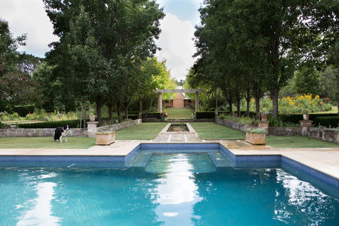 Chanticleer Gardens Barn Cottage With A Pool - Accommodation Cooktown 15