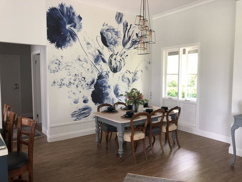 Chanticleer Gardens Barn Cottage With A Pool - Accommodation Cooktown 31