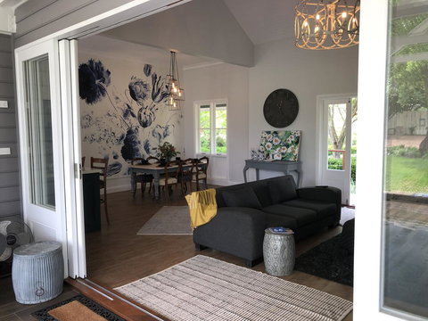 Chanticleer Gardens Barn Cottage With A Pool - Accommodation Cooktown 28