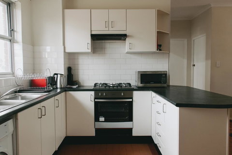 Lotus Stay Manly - Apartment 29B - Accommodation Cooktown 4
