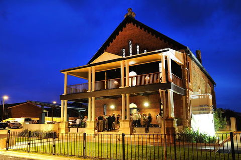 Perry Street Hotel - Accommodation Cooktown 0