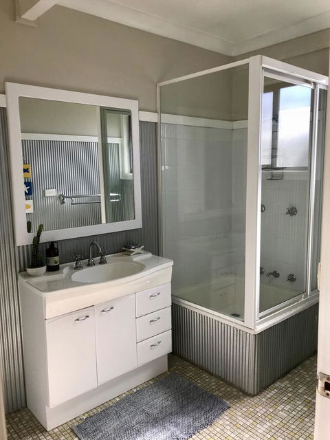 Lakeview Cottage - Accommodation Cooktown 9