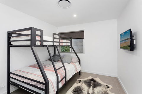Modern Guest House - Accommodation Cooktown 0