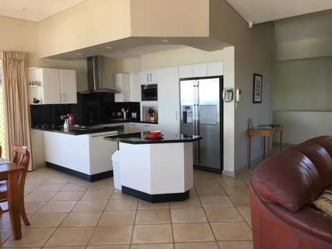 OceanScape Luxury Beachfront Villas - Accommodation Cooktown 16