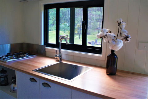 Christopher Tiny House - Accommodation Cooktown 8