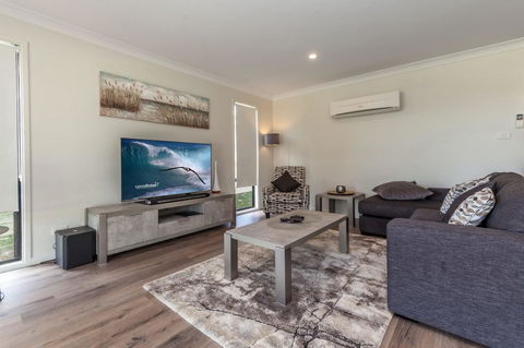 Horizons Retreat & Golf, Villa 133 - Accommodation Cooktown 1