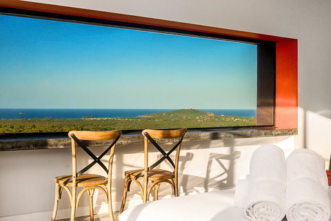 Sundays At Byron - Accommodation Cooktown 4