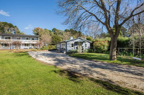 Bowral Escape - Accommodation Cooktown 4