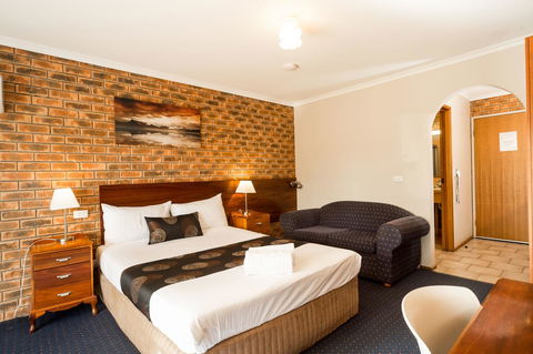Hume Country Motor Inn - Accommodation Cooktown 3