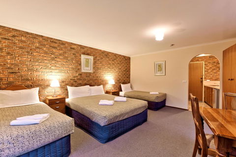 Hume Country Motor Inn - Accommodation Cooktown 43