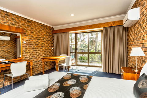 Hume Country Motor Inn - Accommodation Cooktown 4