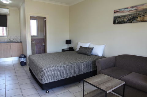 Tumut Apartments - Accommodation Cooktown 9