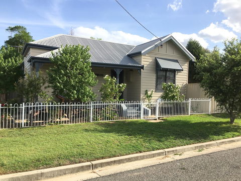 Caledonia Cottage - Accommodation Cooktown 0