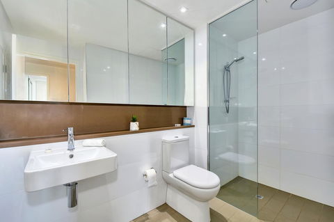 Astra Apartments Darwin - Accommodation Cooktown 11