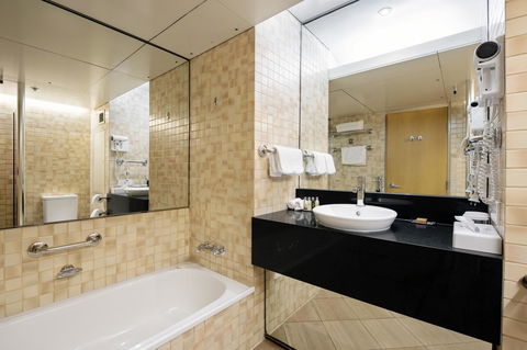 DoubleTree By Hilton Esplanade Darwin - Accommodation Cooktown 11