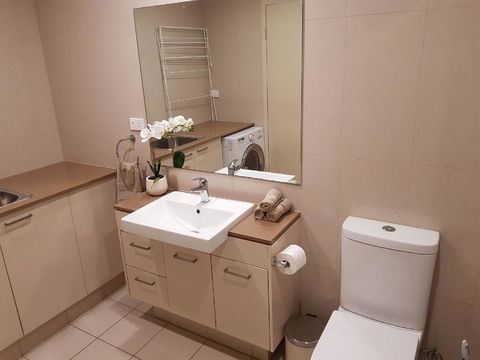 Darwin-Ocean Views, Tropical Getaway, Pool & Aircon - Accommodation Cooktown 14