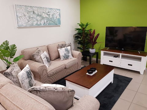 Darwin-Ocean Views, Tropical Getaway, Pool & Aircon - Accommodation Cooktown 3
