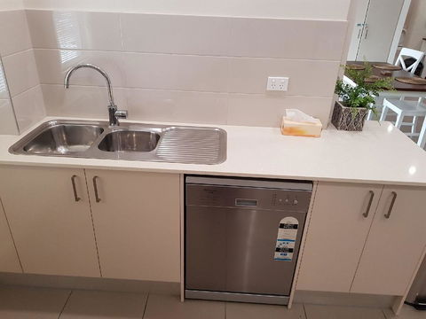 Darwin-Ocean Views, Tropical Getaway, Pool & Aircon - Accommodation Cooktown 12