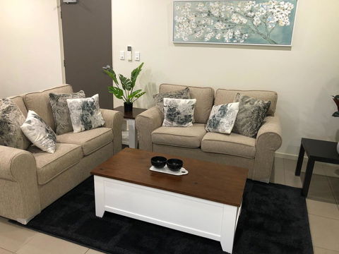 Darwin-Ocean Views, Tropical Getaway, Pool & Aircon - Accommodation Cooktown 5