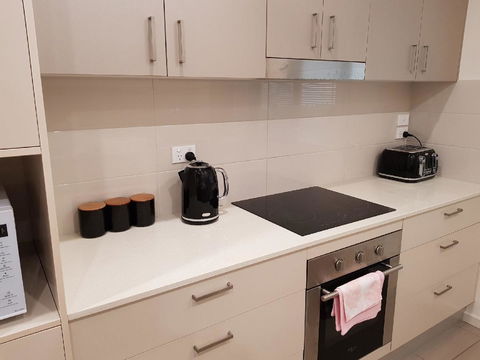 Darwin-Ocean Views, Tropical Getaway, Pool & Aircon - Accommodation Cooktown 9