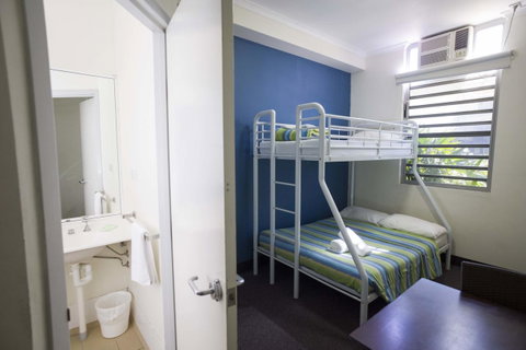 Melaleuca On Mitchell - Darwin YHA - Accommodation Cooktown 9