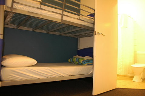 Melaleuca On Mitchell - Darwin YHA - Accommodation Cooktown 38