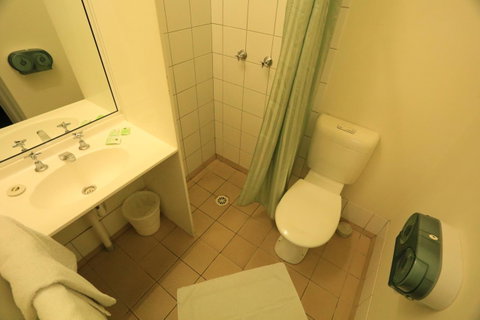 Melaleuca On Mitchell - Darwin YHA - Accommodation Cooktown 10