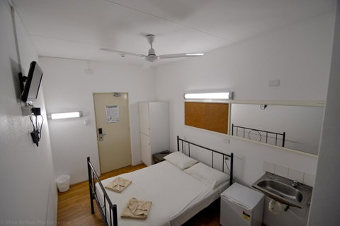 Chillis Backpackers - Accommodation Cooktown 5