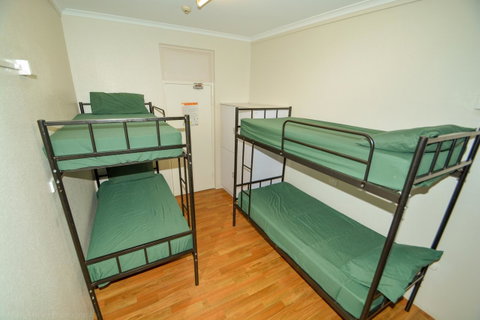 Chillis Backpackers - Accommodation Cooktown 7