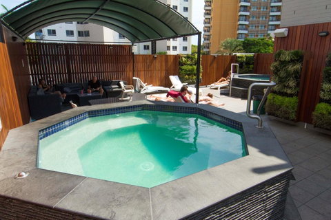 Chillis Backpackers - Accommodation Cooktown 4