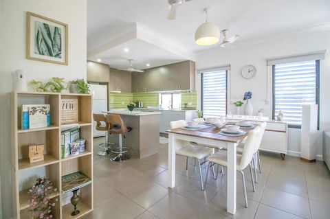 ZEN QUEST - The NOMADS PAD Near Nightcliff Markets & Sunset Foreshore - Accommodation Cooktown 12