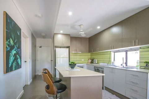 ZEN QUEST - The NOMADS PAD Near Nightcliff Markets & Sunset Foreshore - Accommodation Cooktown 27