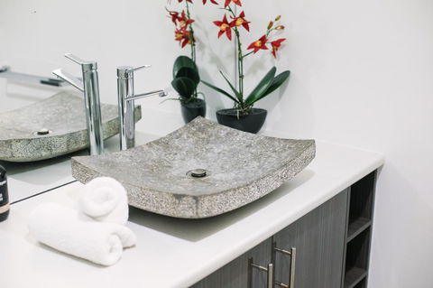 CitySide Apartment - 2 Bedroom With Private Courtyard - Accommodation Cooktown 19