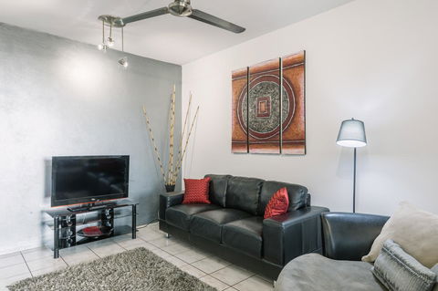 CitySide Apartment - 2 Bedroom With Private Courtyard - Accommodation Cooktown 1