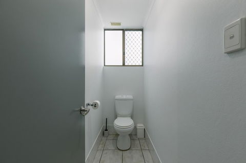CitySide Apartment - 2 Bedroom With Private Courtyard - Accommodation Cooktown 20