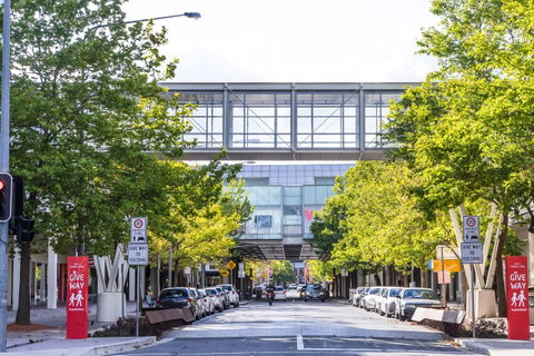 Highgate Executive Apartment City Walk Canberra - Accommodation Cooktown 36
