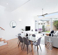 BONDI BLUE-hosted byL'Abode Accommodation - Accommodation Cooktown