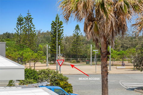 BRAND NEW OCEAN AVENUE TOWNHOUSE - Accommodation Cooktown 2