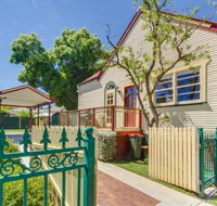 Bright 3-bedroom apartment - Central Armidale - Accommodation Cooktown