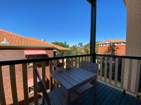 Brisbane City Apartment Atop Victoria Park - Accommodation Cooktown 1
