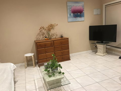 Cairnlea St Albans Townhouse - Accommodation Cooktown 0