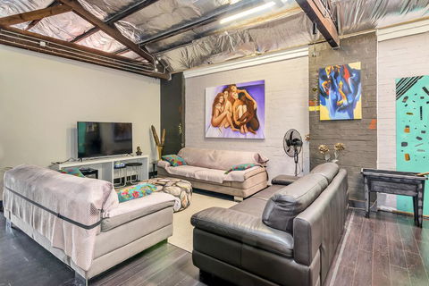 Camperdown Rooms - Accommodation Cooktown 2