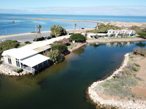 Carnarvon Retreat - Accommodation Cooktown 1